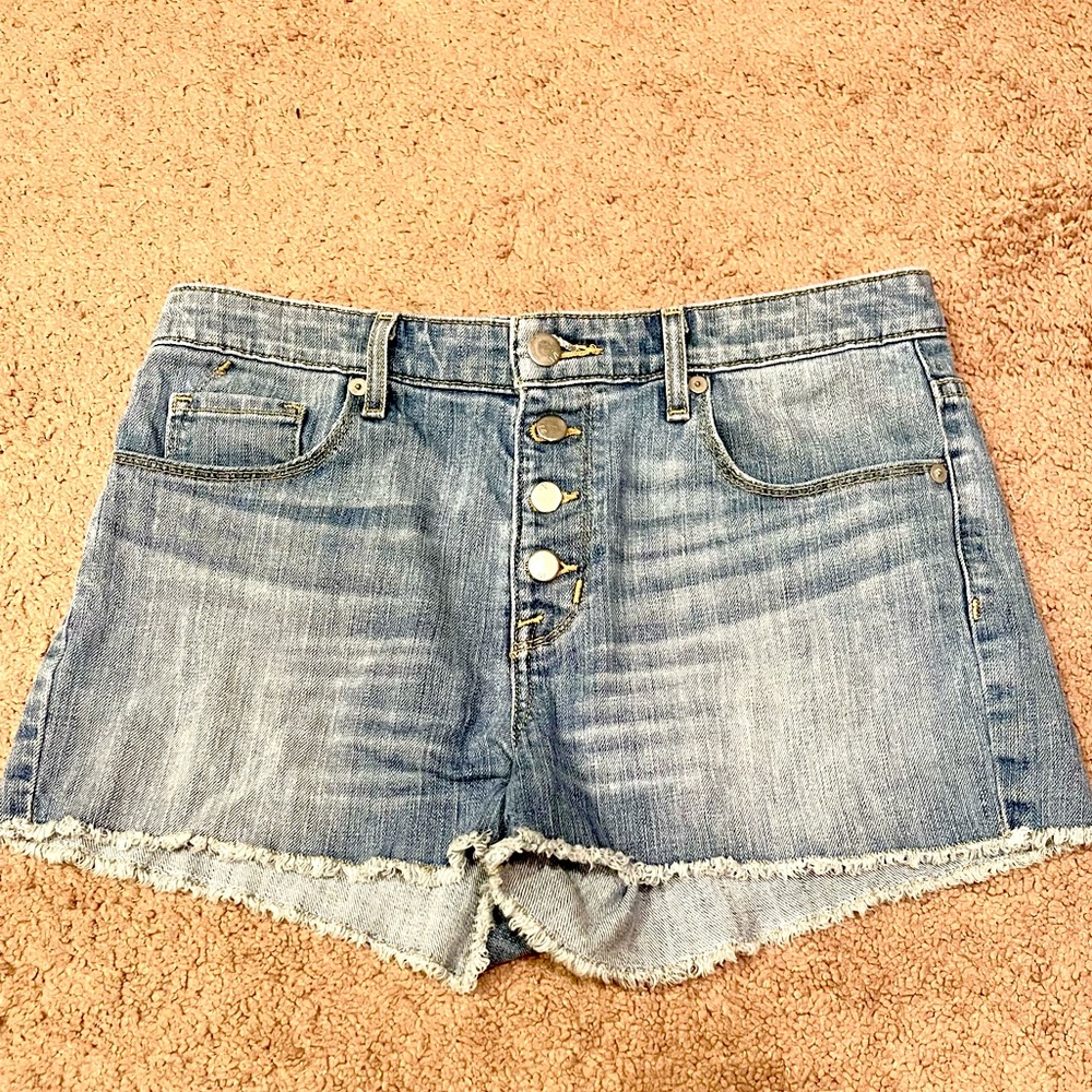 High-Waist Denim Shorts💫